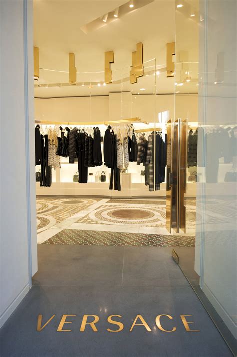 outlet versace roma|versace outlet stores.